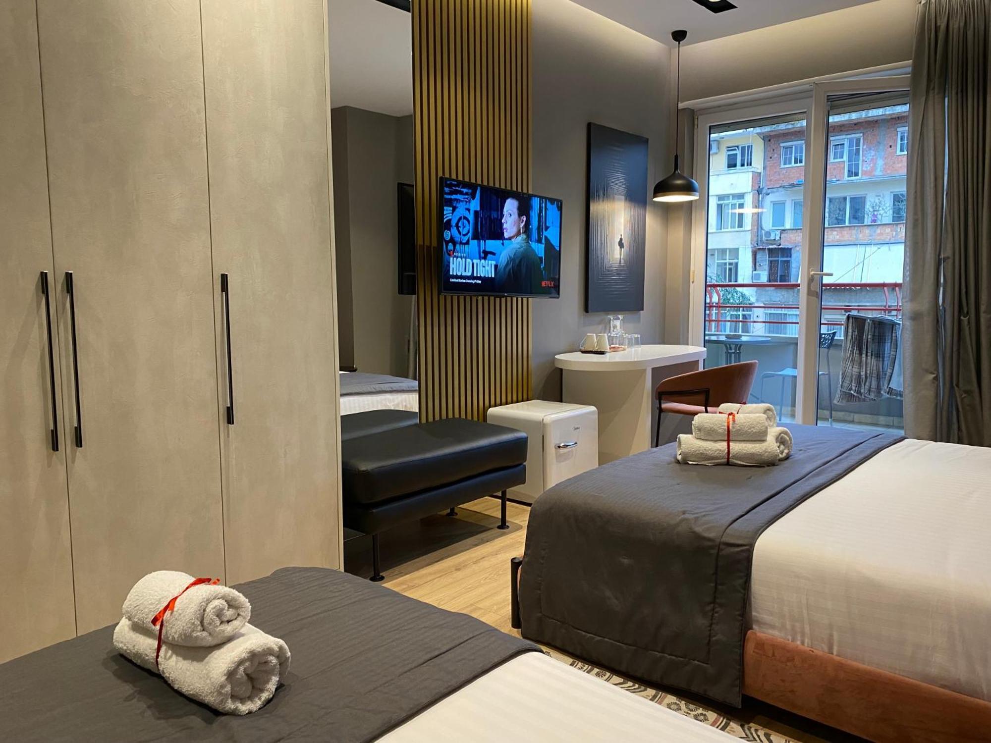 Retreat Apartments Тирана Екстериор снимка