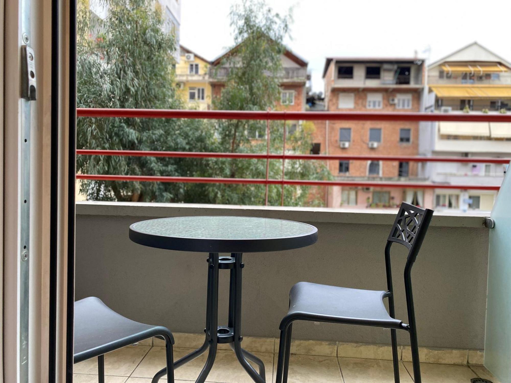 Retreat Apartments Тирана Екстериор снимка
