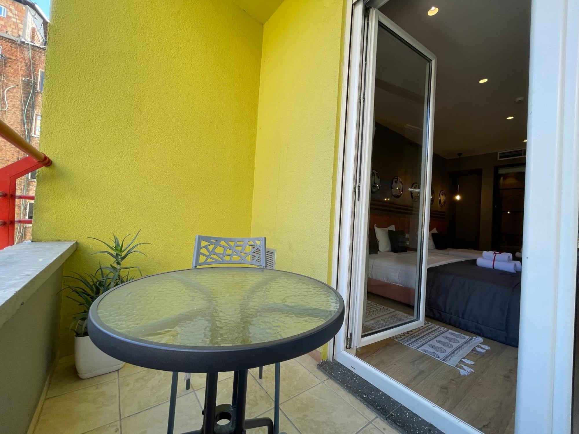 Retreat Apartments Тирана Екстериор снимка