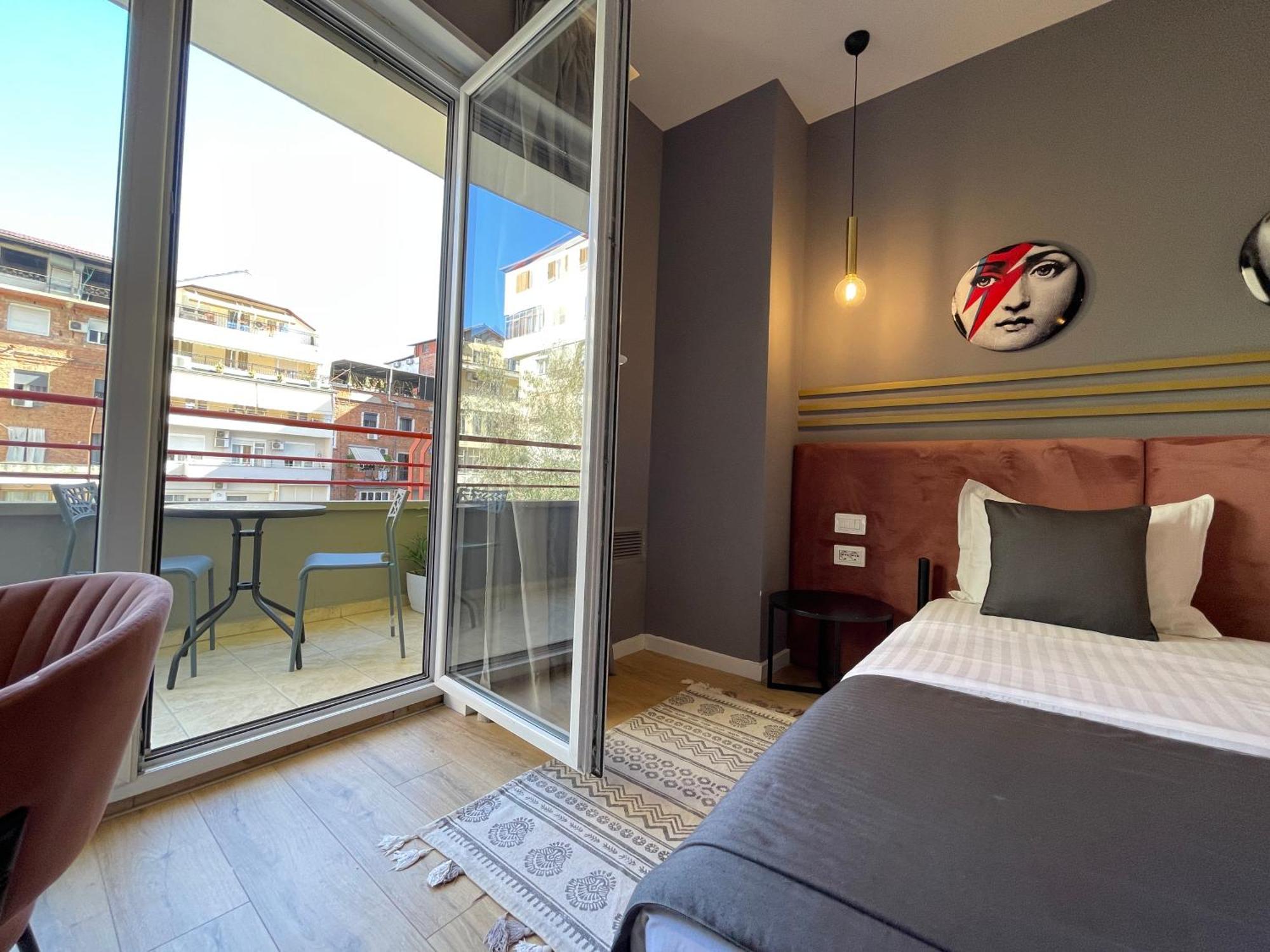 Retreat Apartments Тирана Екстериор снимка