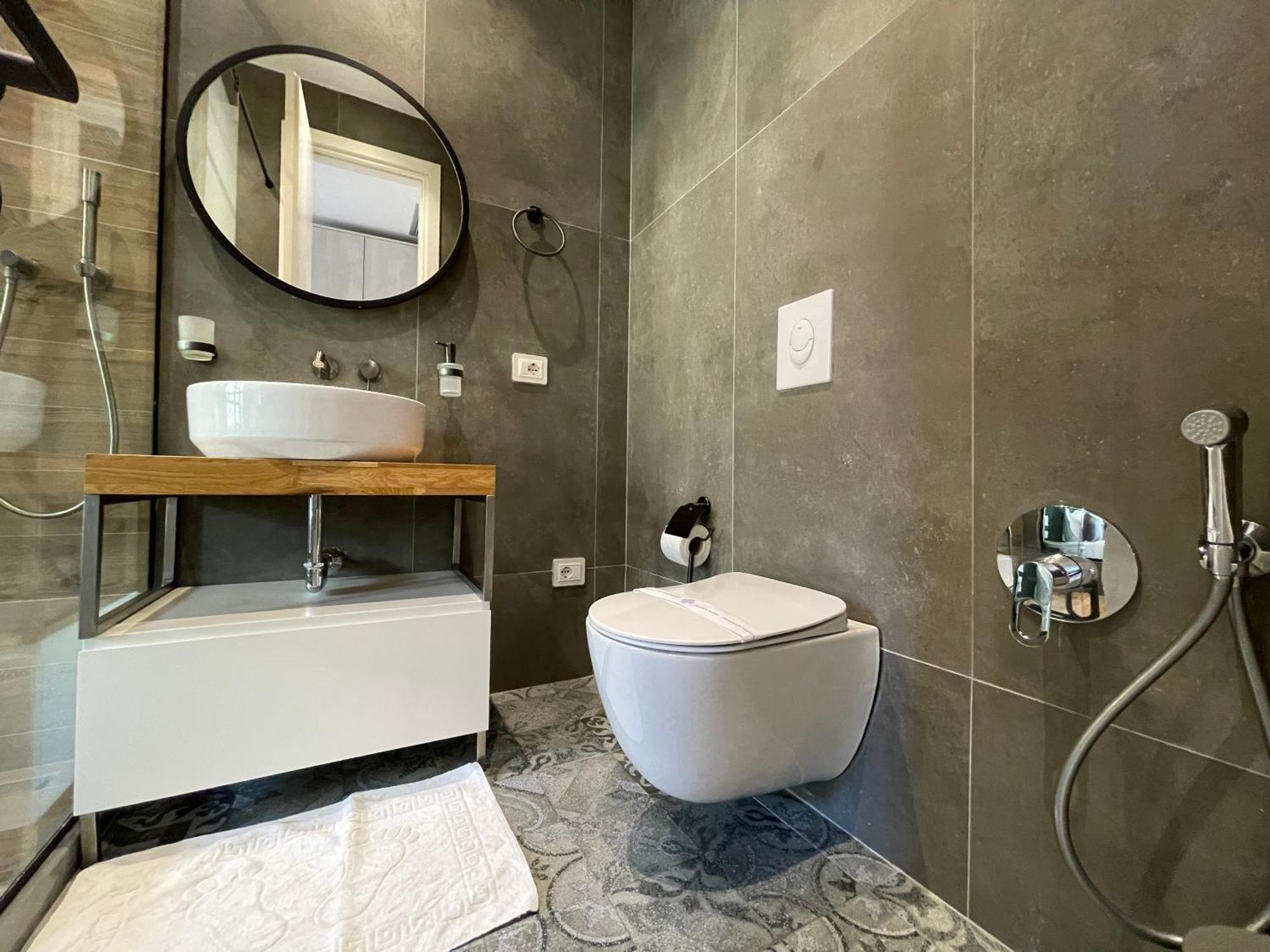 Retreat Apartments Тирана Екстериор снимка